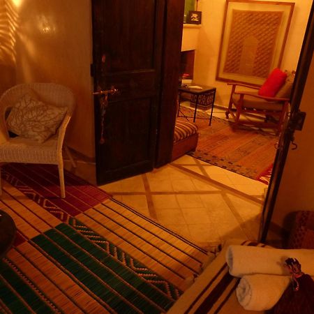 Daranur Hotel Szavíra Szoba fotó