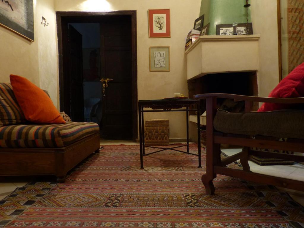 Daranur Hotel Szavíra Kültér fotó